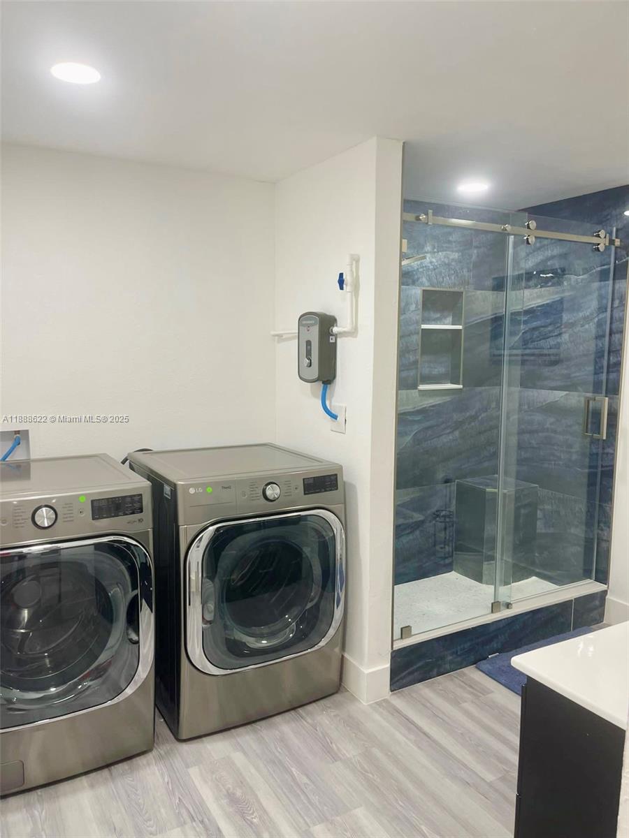 SEXTON COVES ESTATES - Residential