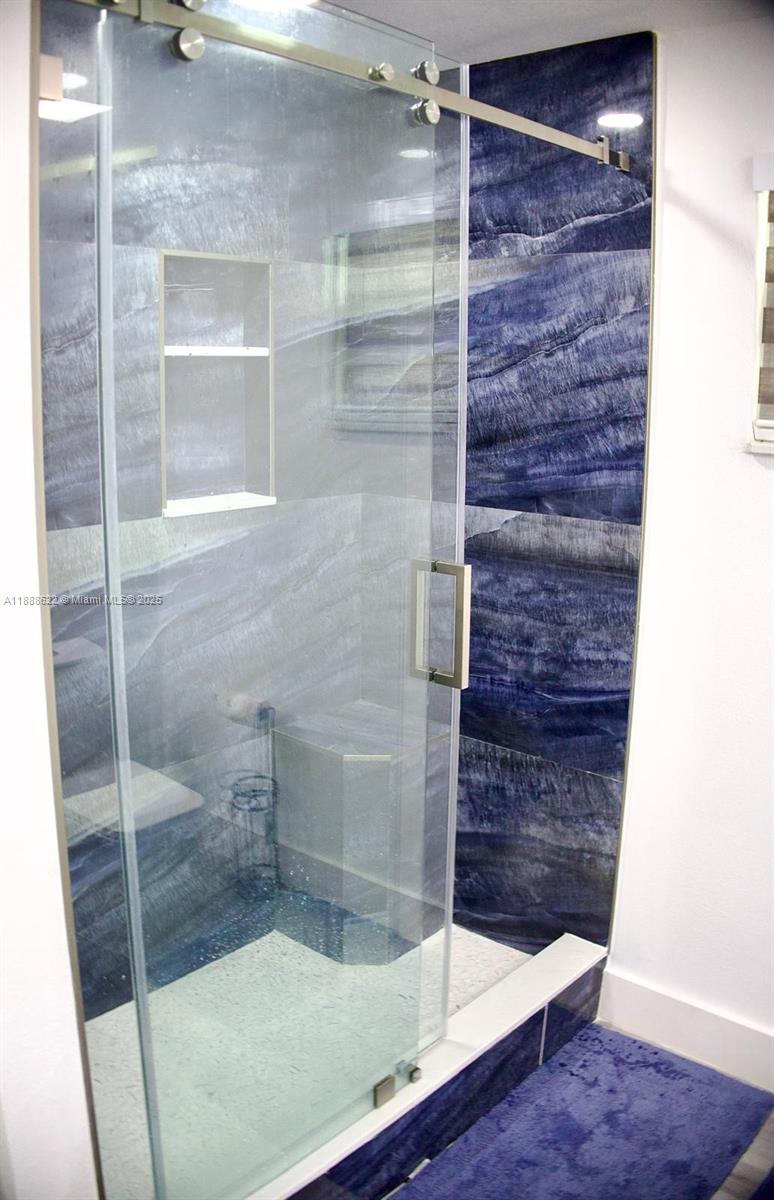 SEXTON COVES ESTATES - Residential