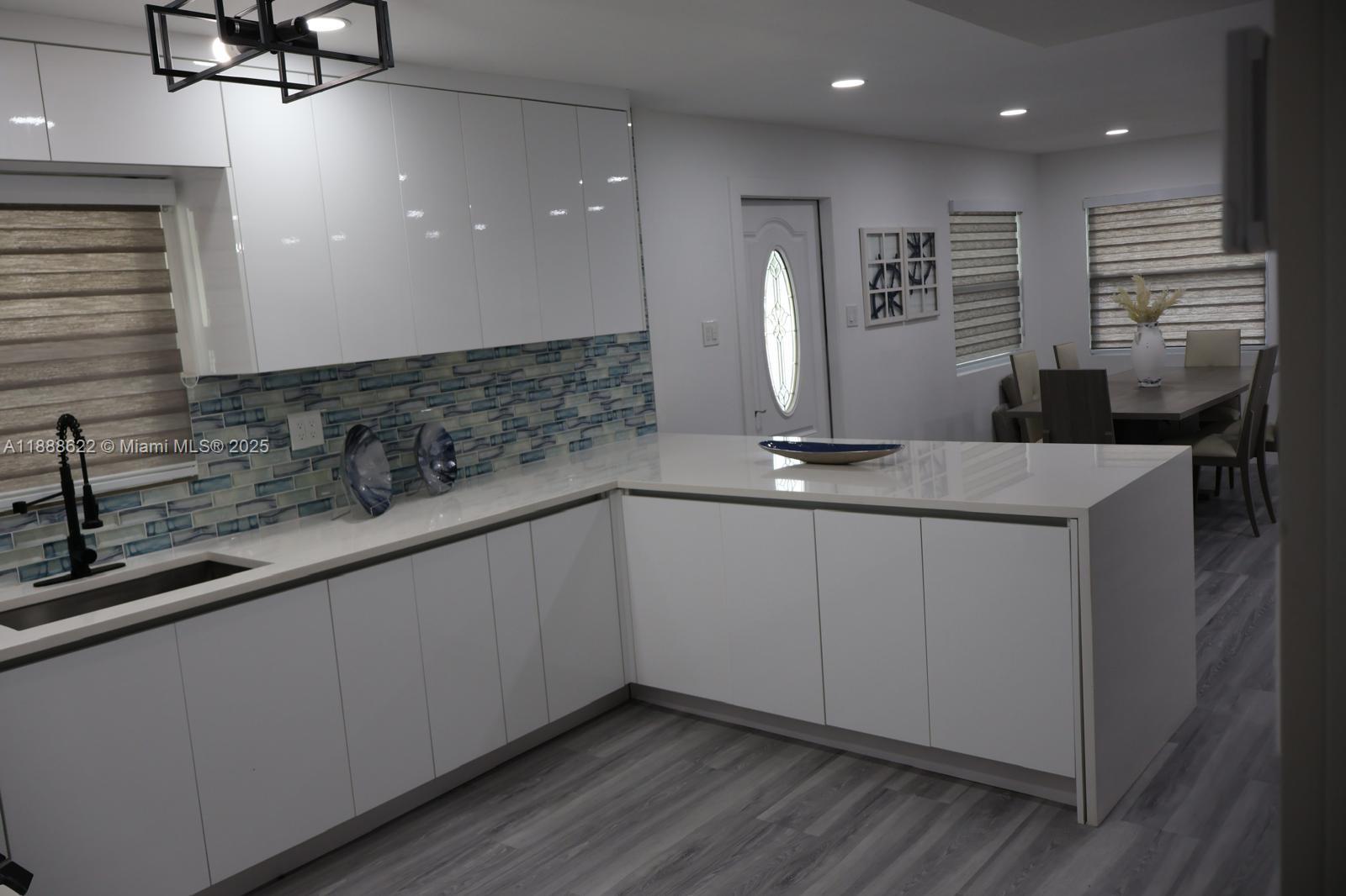 SEXTON COVES ESTATES - Residential