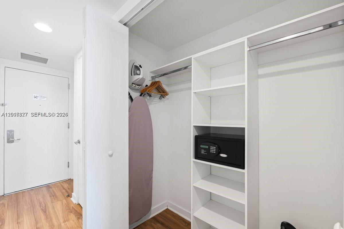 BEACHWALK CONDOMINIUM - Residential