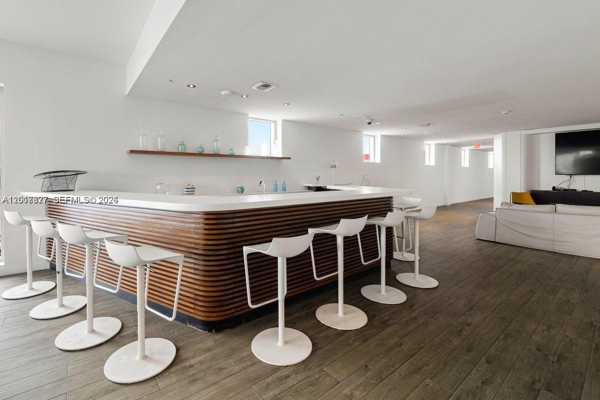 BEACHWALK CONDOMINIUM - Residential