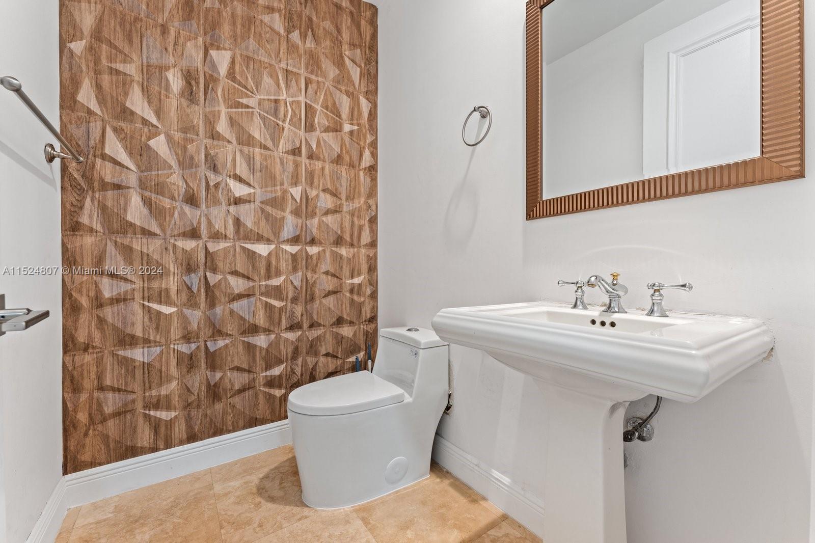 THREE ISLANDS 3RD SECTION - Residential