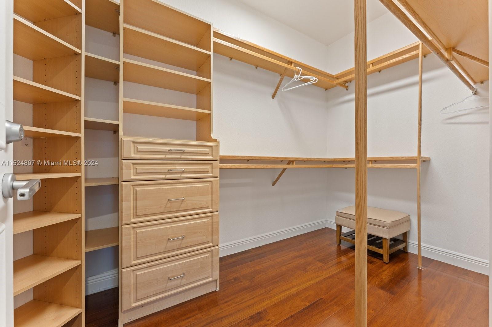 THREE ISLANDS 3RD SECTION - Residential