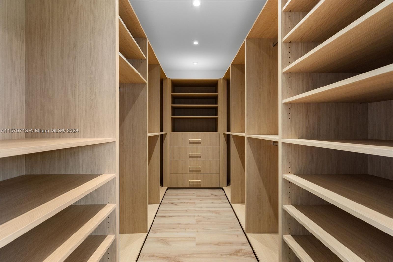 REGAL PARK ESTS 1ST ADDN - Residential