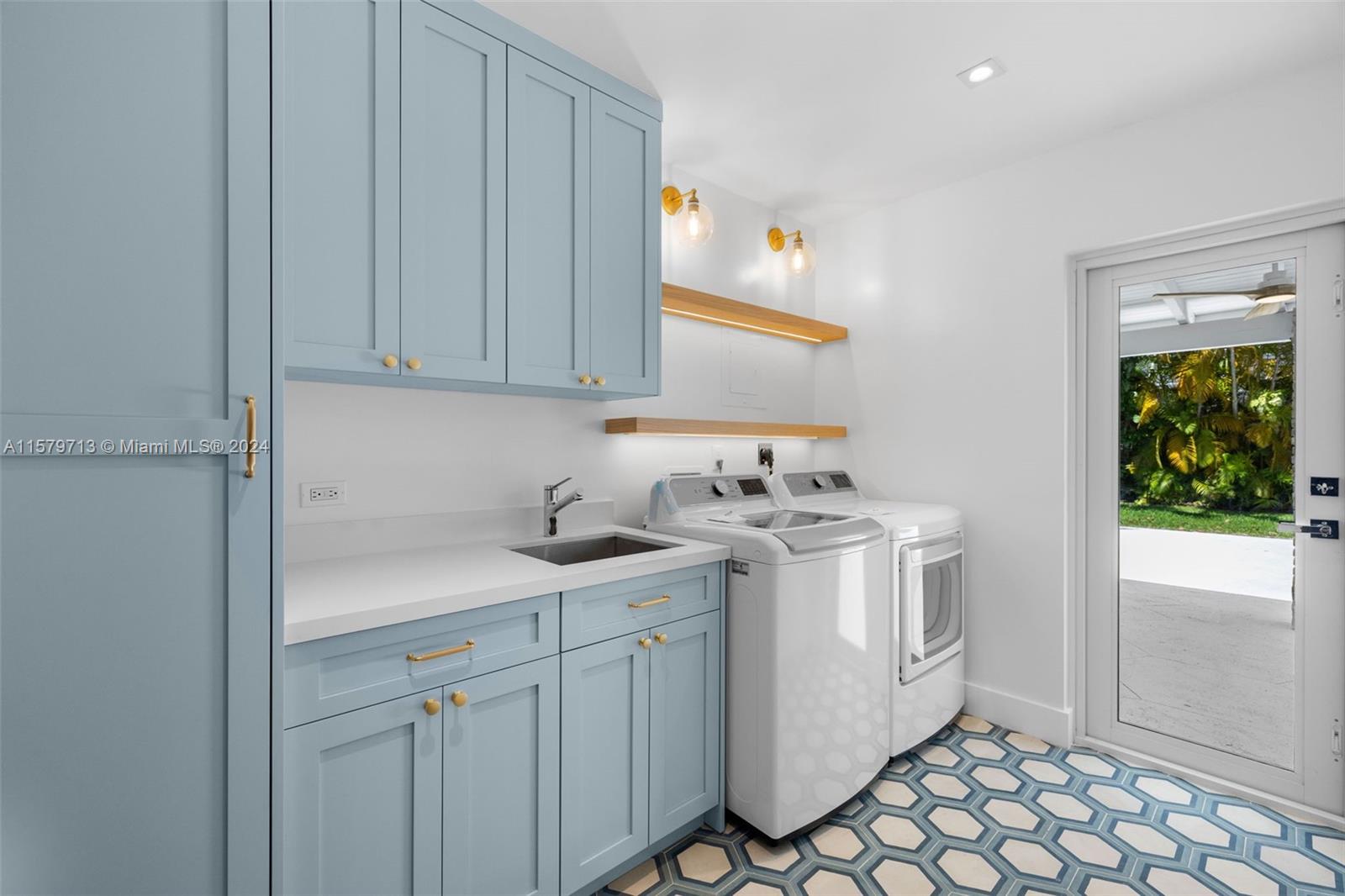 REGAL PARK ESTS 1ST ADDN - Residential