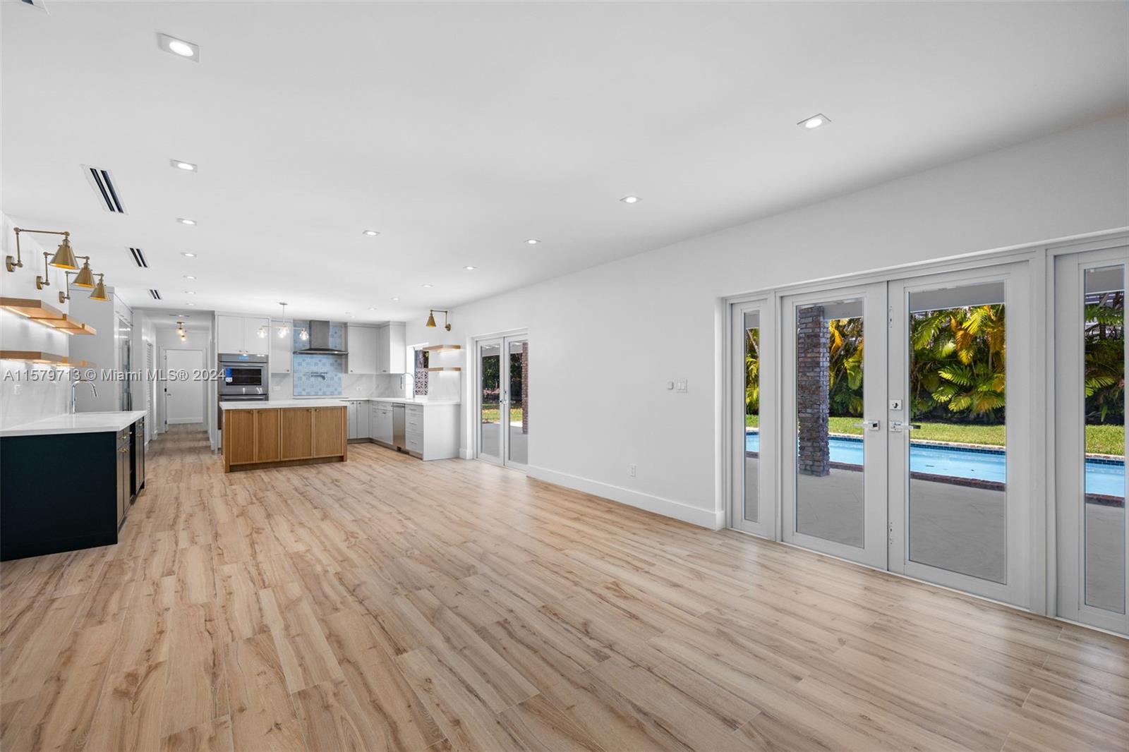 REGAL PARK ESTS 1ST ADDN - Residential