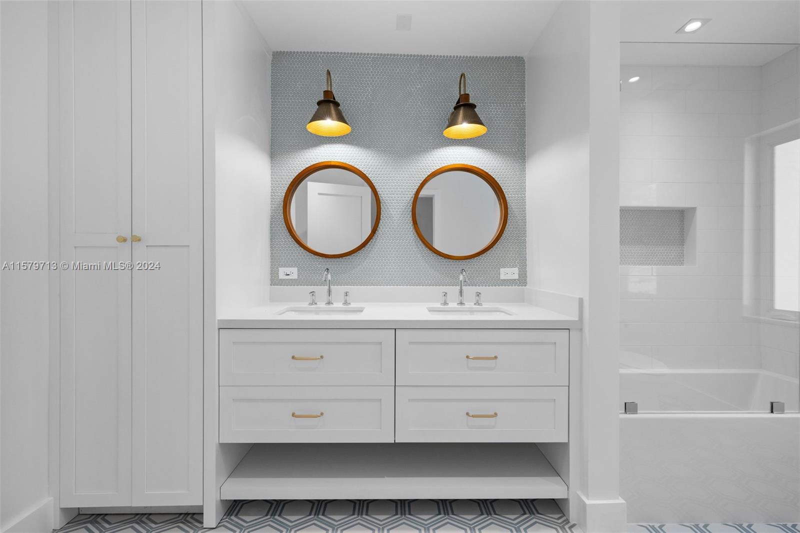 REGAL PARK ESTS 1ST ADDN - Residential