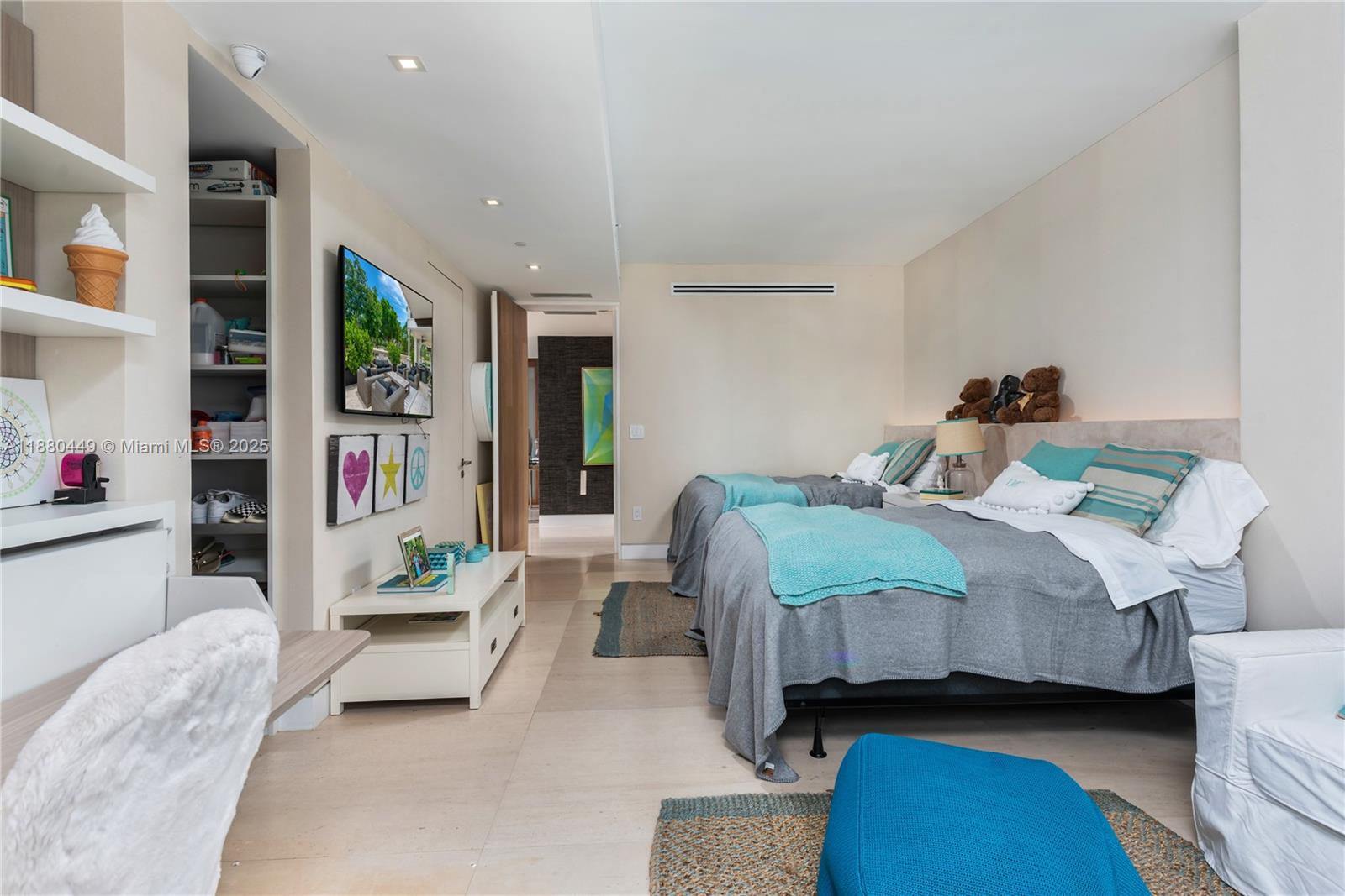 BAYSIDE VILLAGE CONDO - Residential Lease