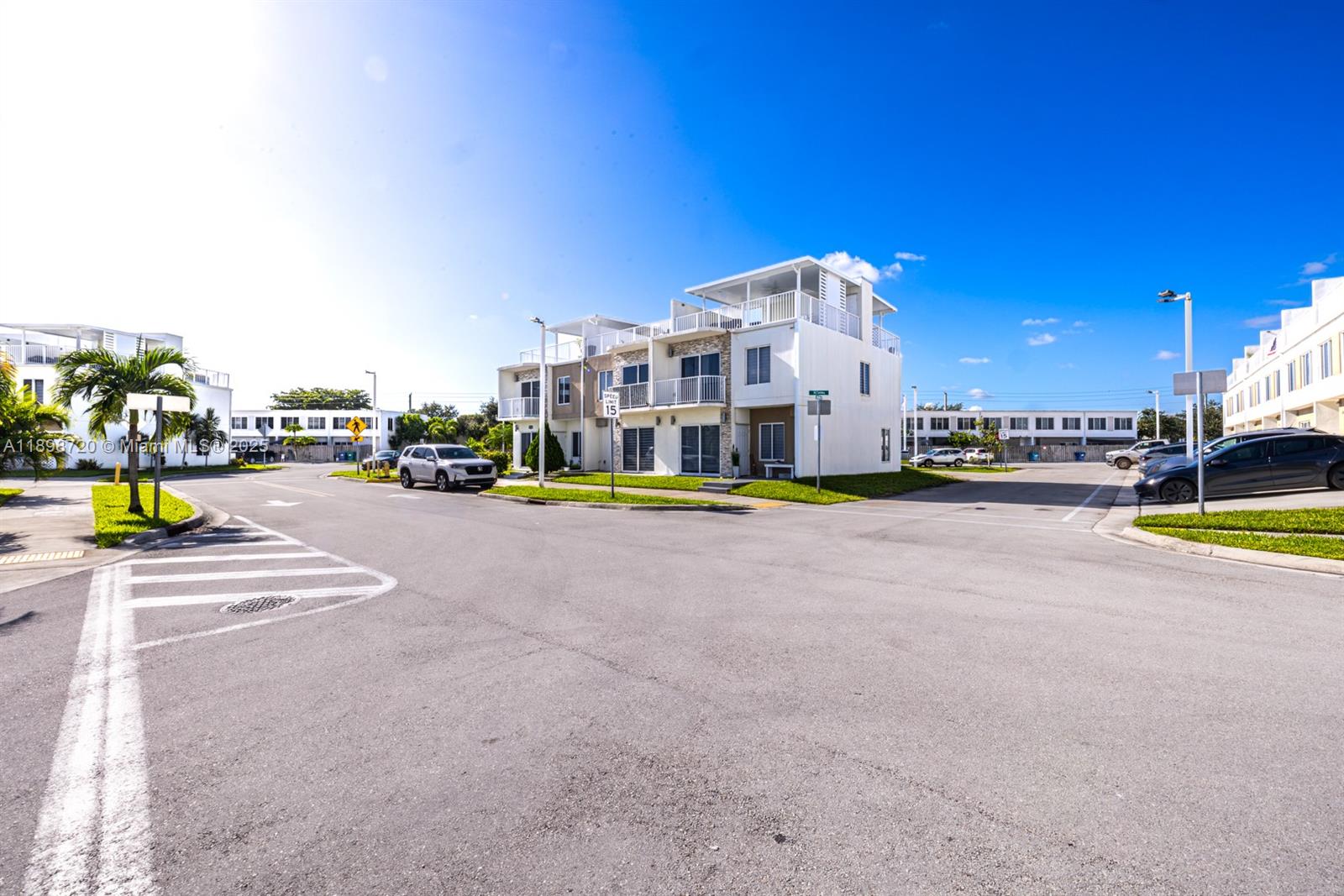 PARADISE GARDENS - Residential