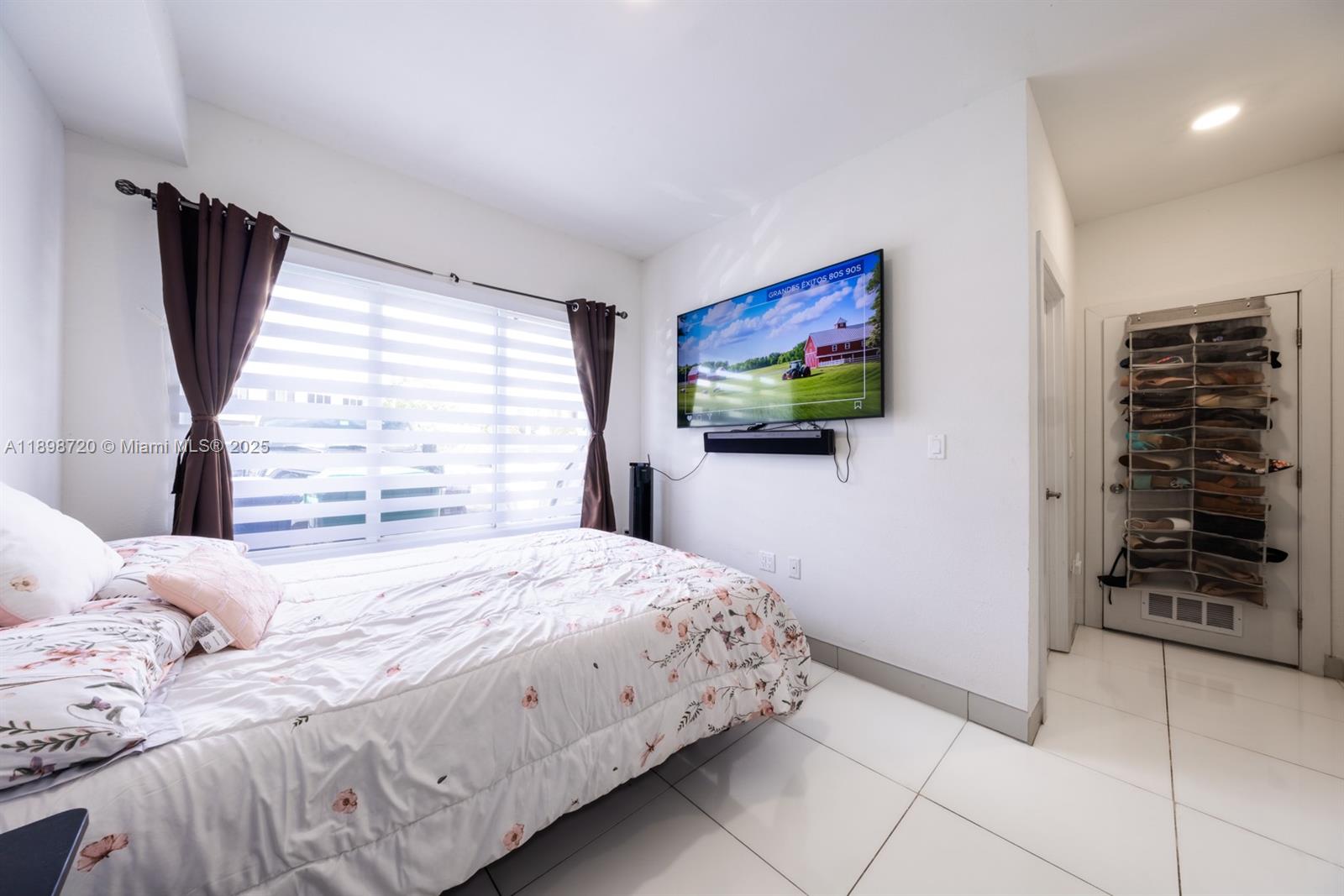 PARADISE GARDENS - Residential