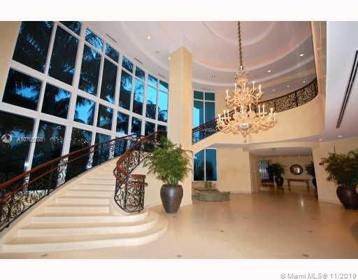 CONTINUUM ON SOUTH BEACH - Residential