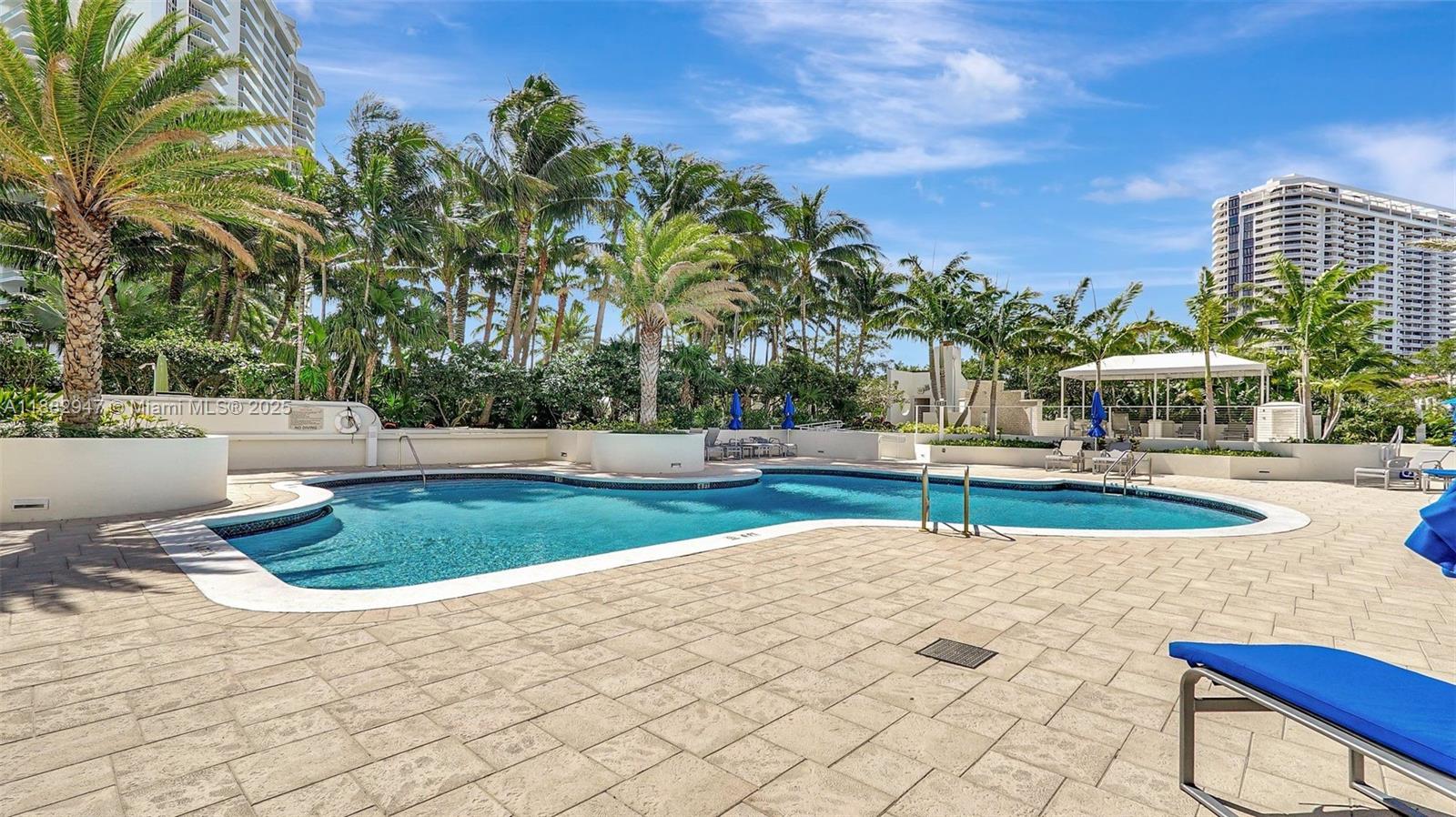3000 ISL BLVD WILLIAMS IS - Residential