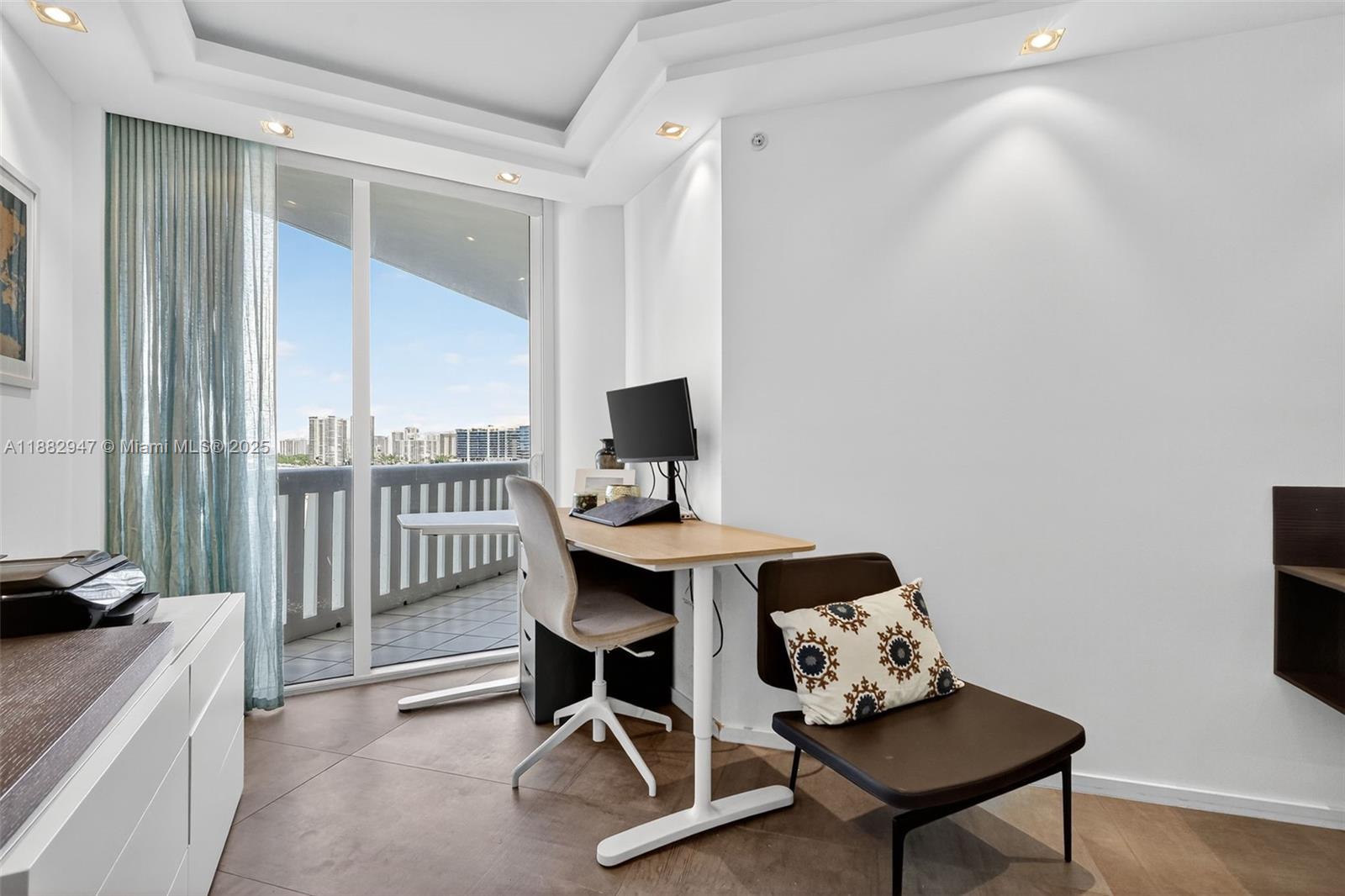 3000 ISL BLVD WILLIAMS IS - Residential