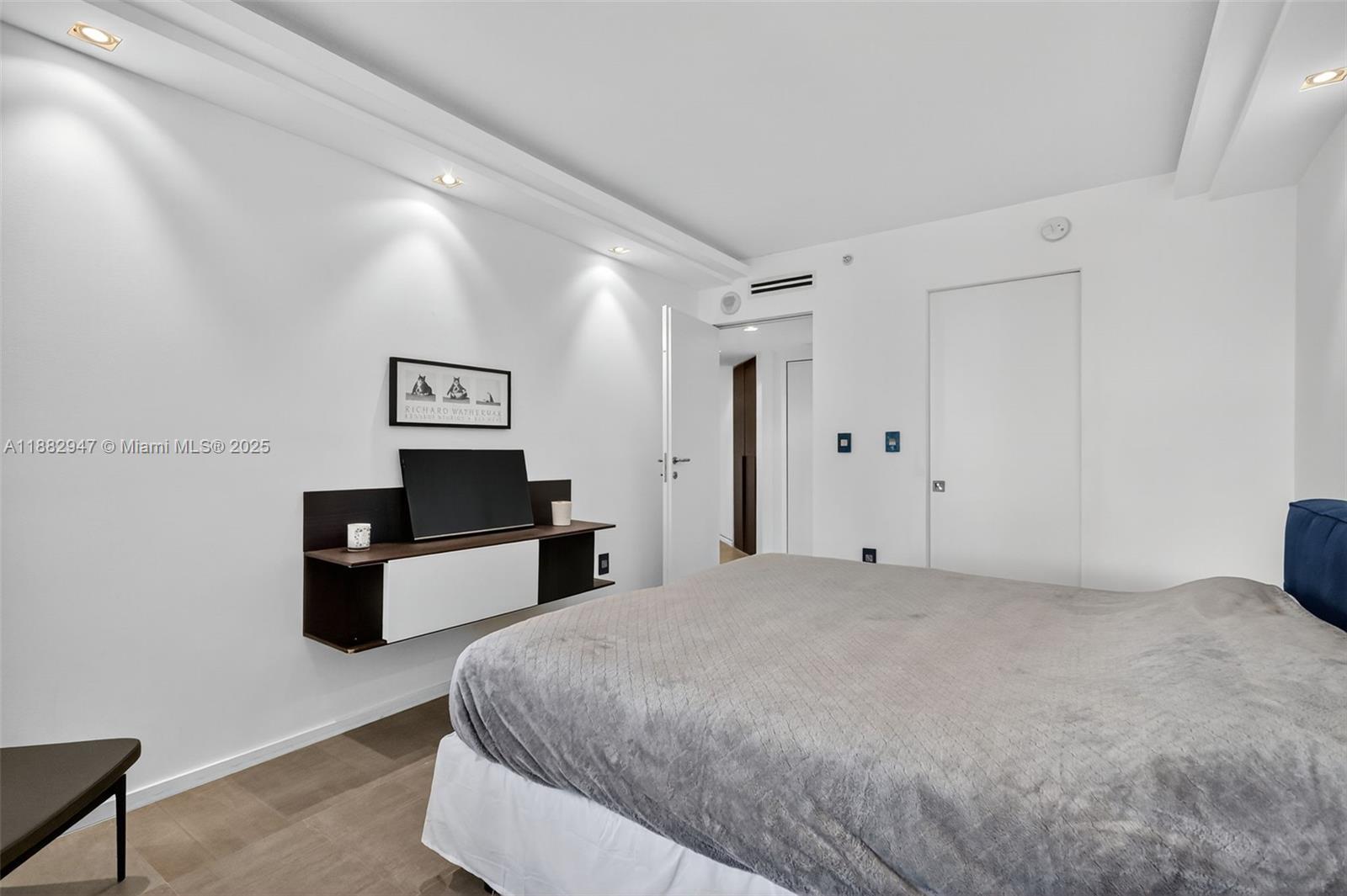 3000 ISL BLVD WILLIAMS IS - Residential