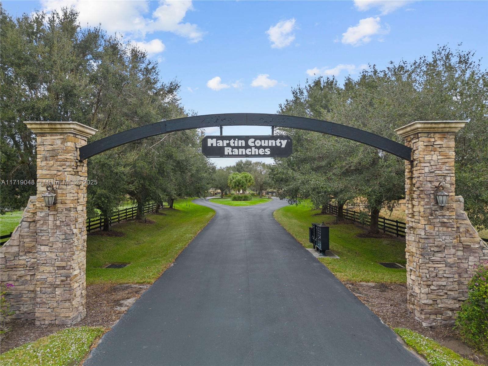 MARTIN COUNTY RANCH COMMU - Land