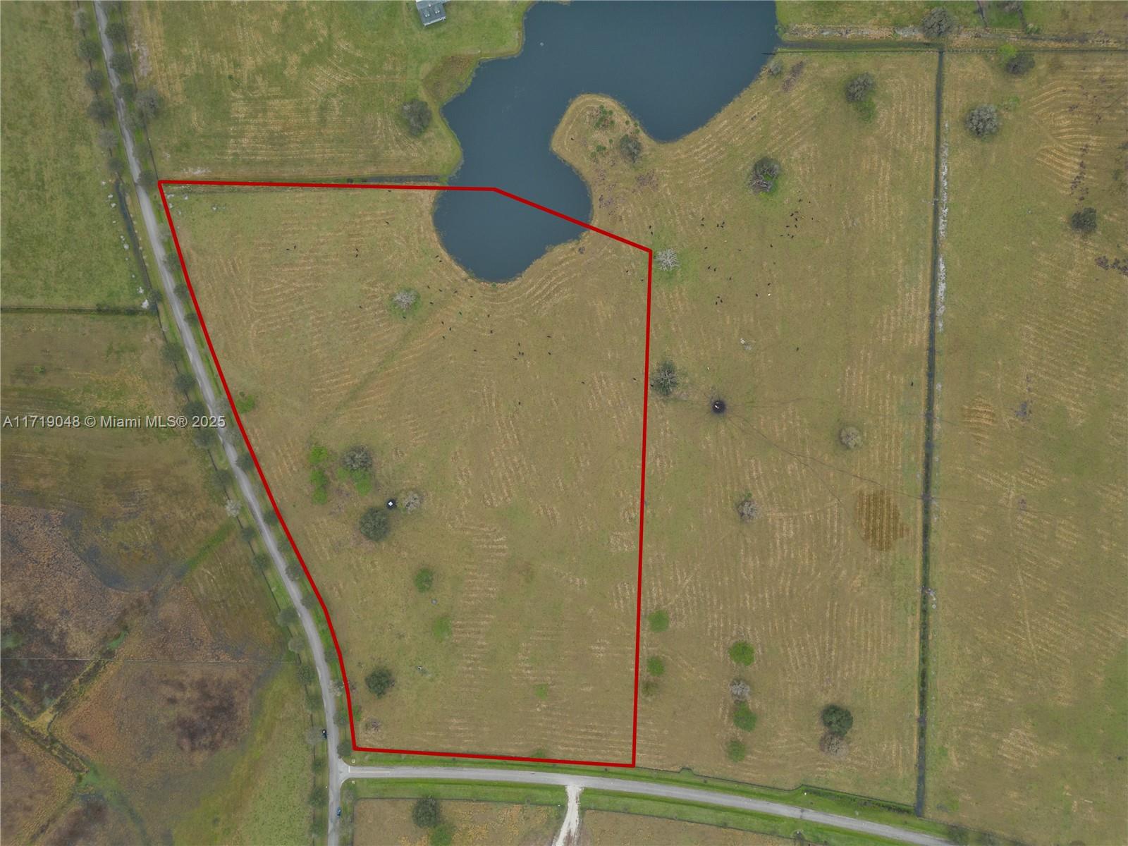 MARTIN COUNTY RANCH COMMU - Land