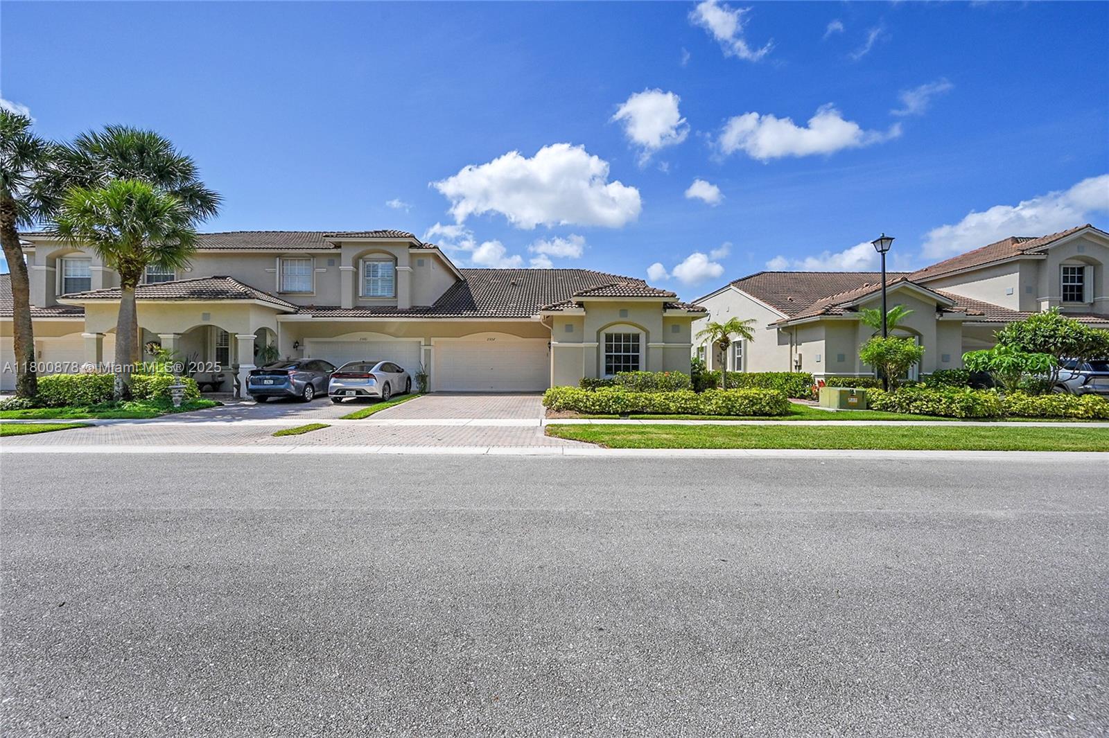 ADDISON LAKES - Residential