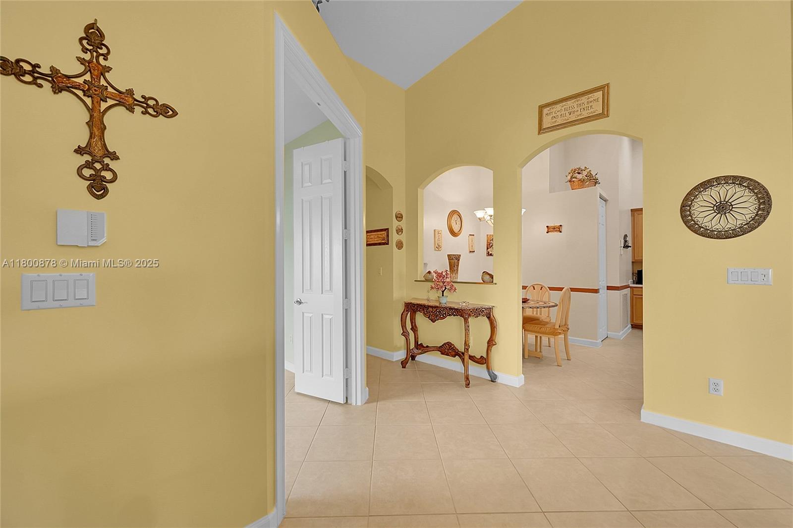 ADDISON LAKES - Residential
