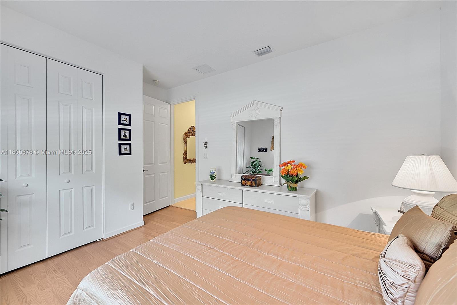 ADDISON LAKES - Residential