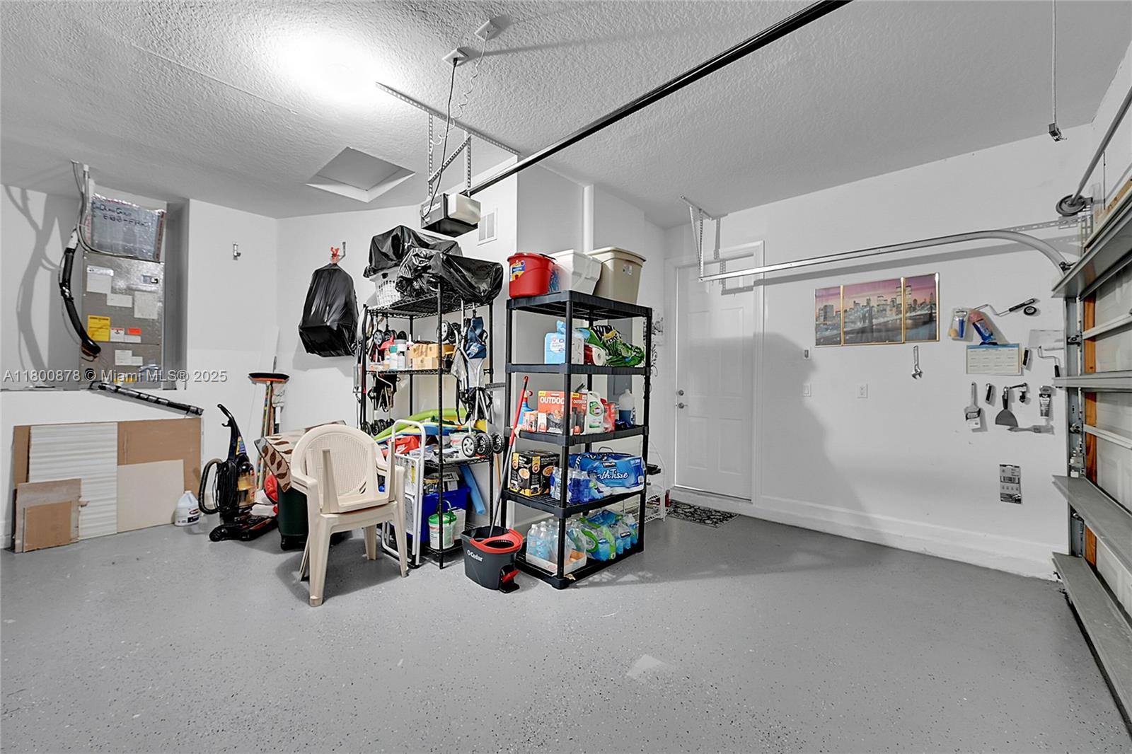 ADDISON LAKES - Residential