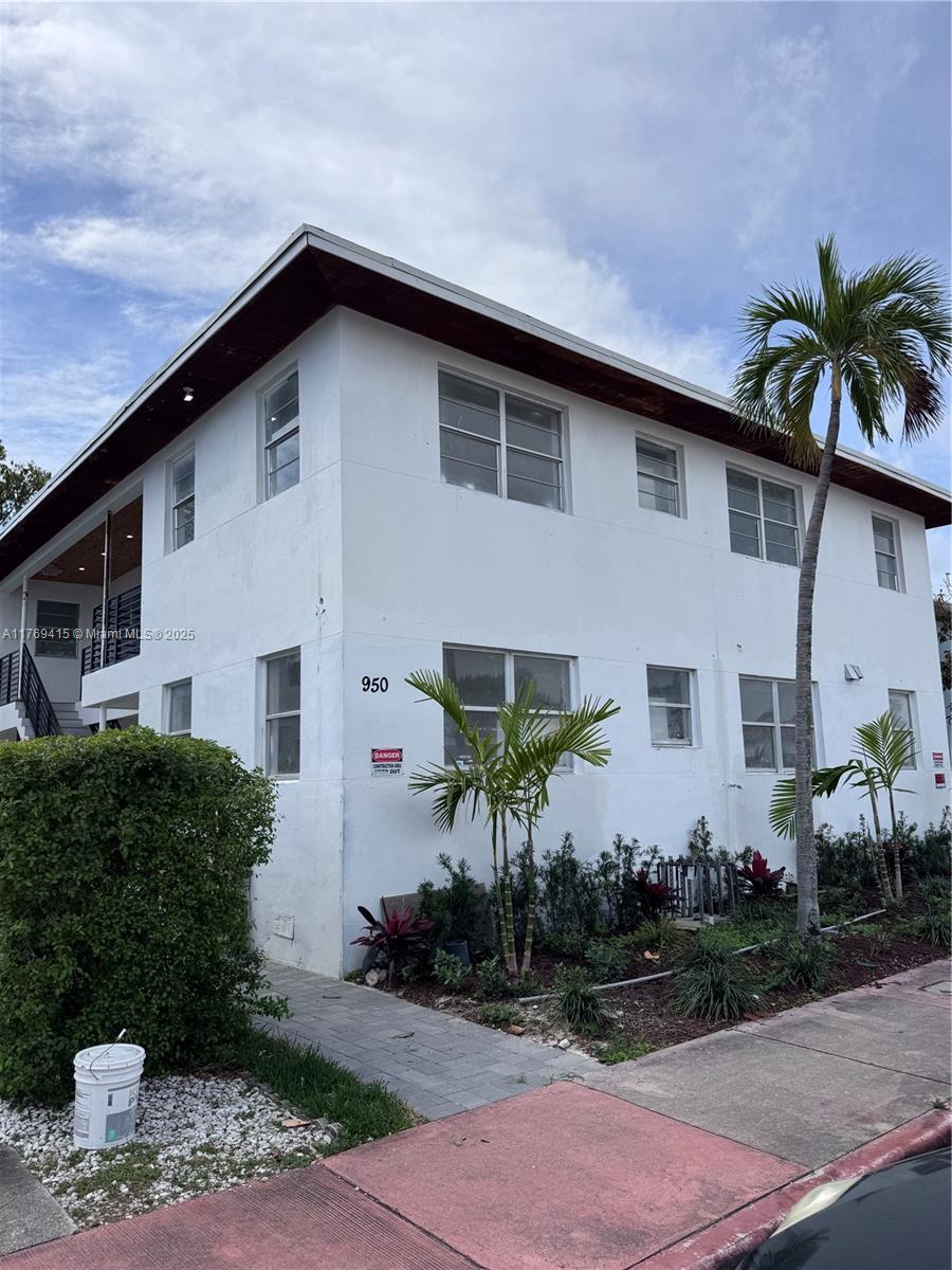 Rental Property at Address Not Disclosed, Miami Beach, Miami-Dade County, Florida - Bedrooms: 2 
Bathrooms: 2  - $2,450 MO.