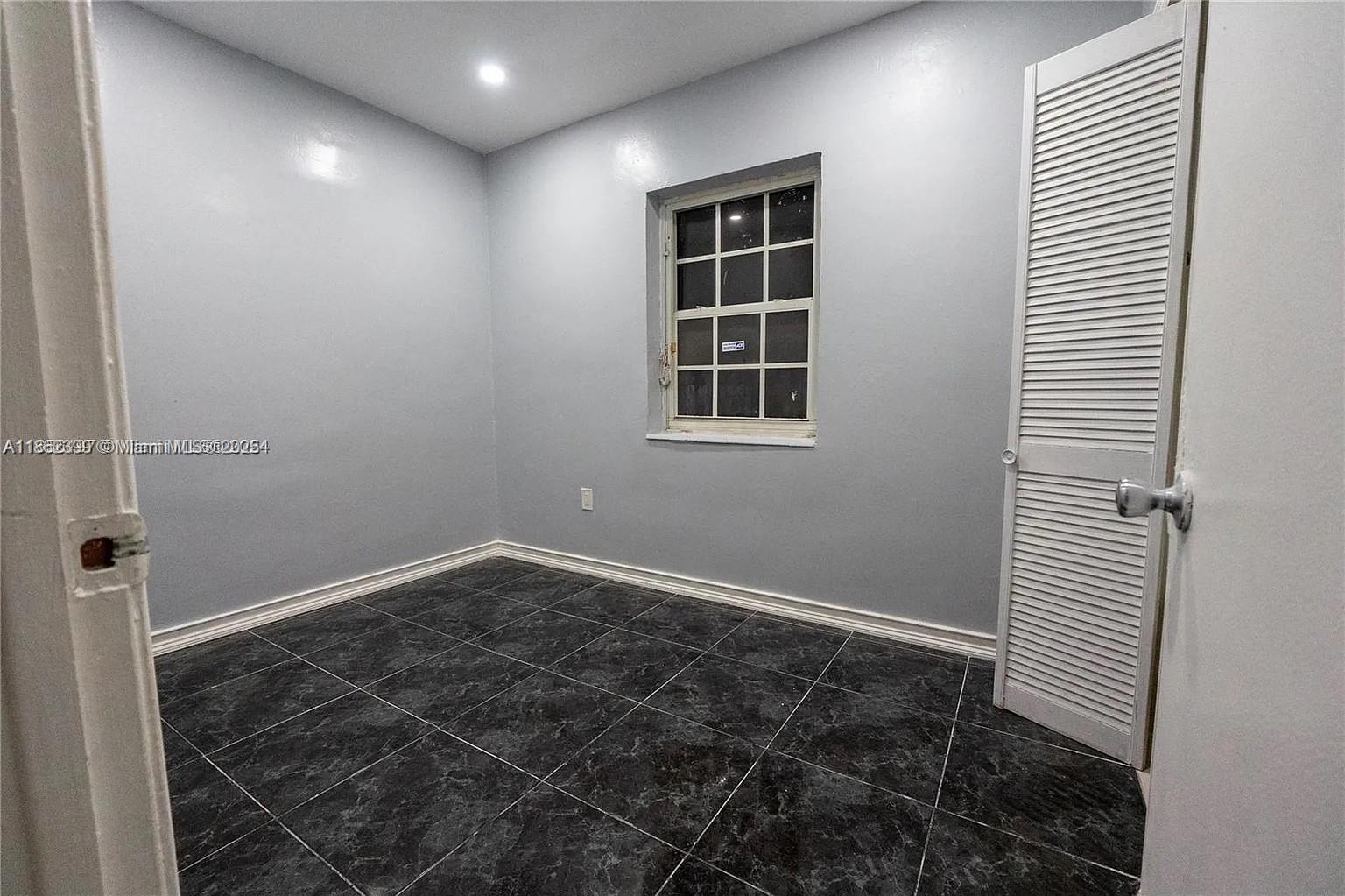 GOLDEN HIGHLANDS EST - Residential Lease
