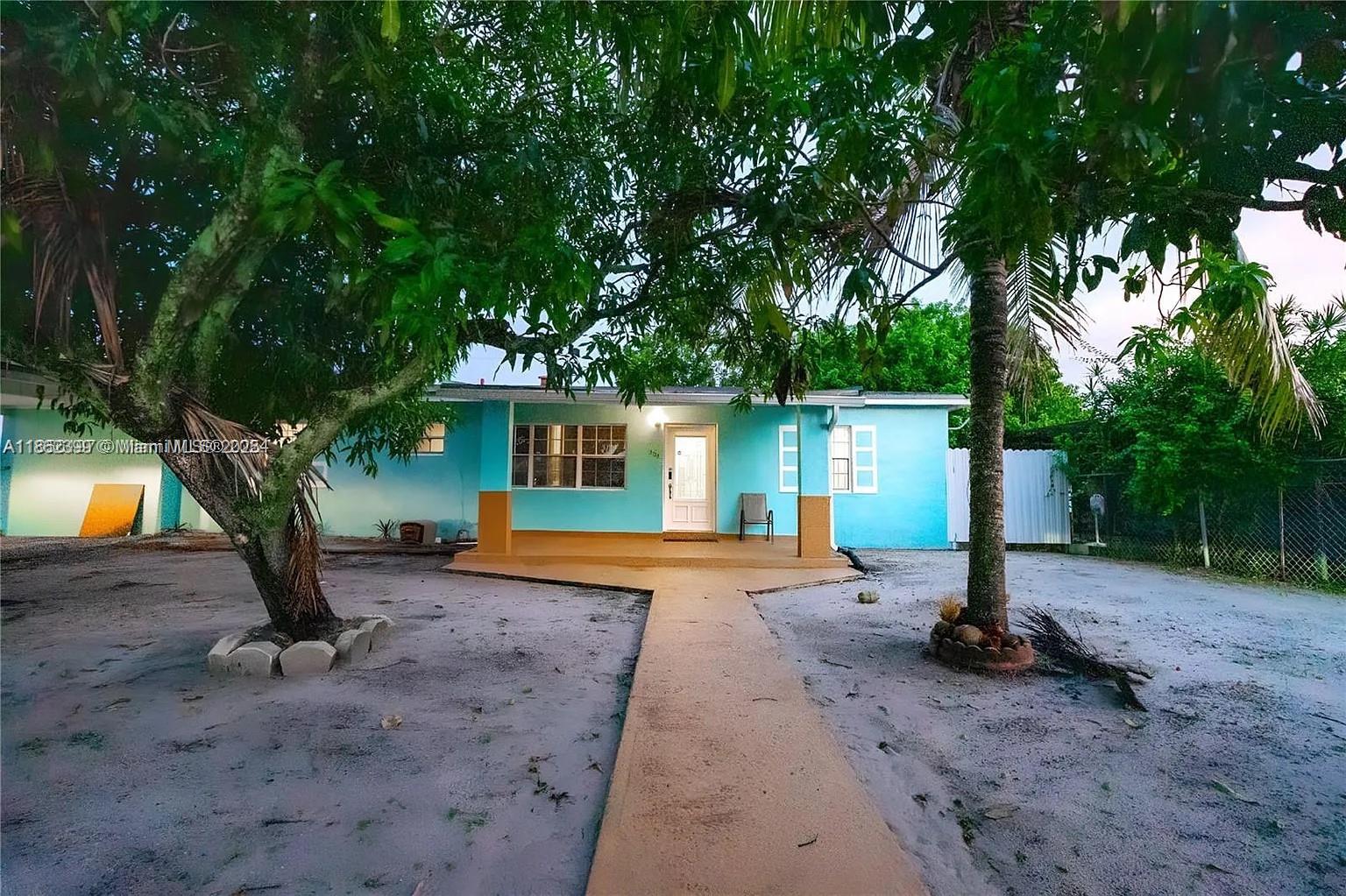Welcome to your dream home in the heart of Miami Gardens! This Stunning 3 bedroom, 2 bathroom residence has been meticulously renovated to offer the perfect blend of modern luxury and comfort. Step inside to discover spacious living areas, elegant finishes, and an abundance of natural light throughout. The gourmet kitchen features top-of-the-line appliances and sleek countertops, ideal for entertaining. Enjoy your private oasis with a sparkling pool, perfect for relaxing or hosting gatherings. Centrally located near shopping, dining, and major highways, this home truly has it all. Don't miss this incredible opportunity!
ALL UTILITIES INCLUDED!