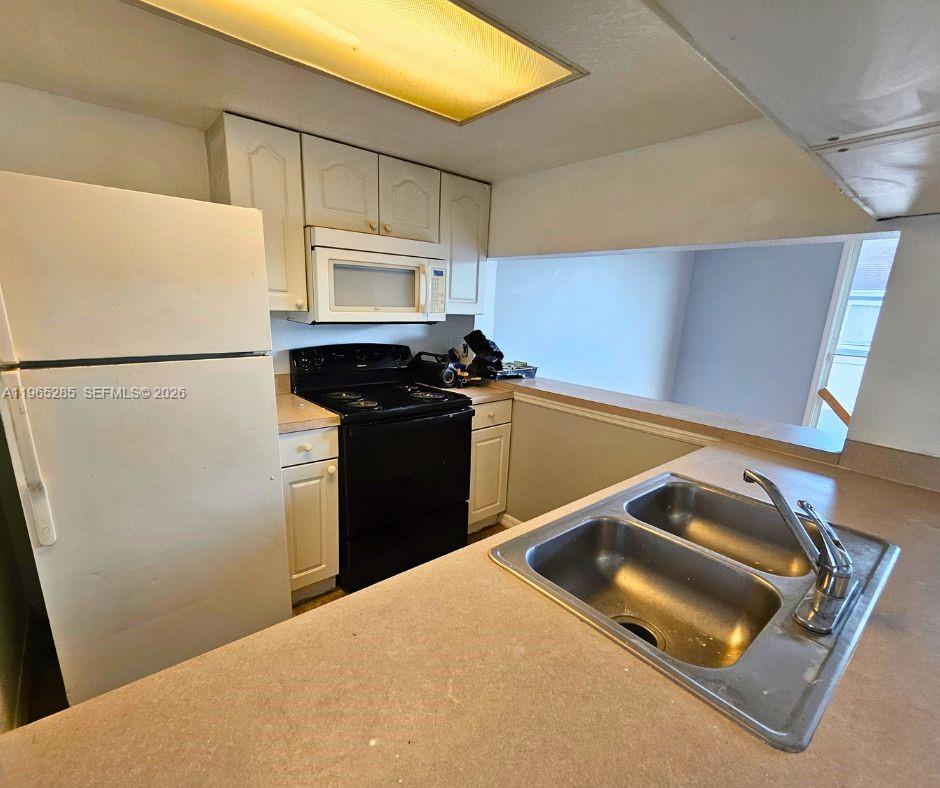 ISLAND CLUB WEST PH 02 - Residential