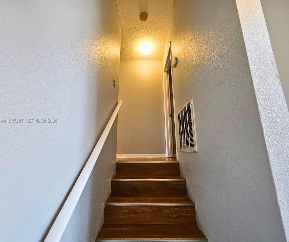 ISLAND CLUB WEST PH 02 - Residential