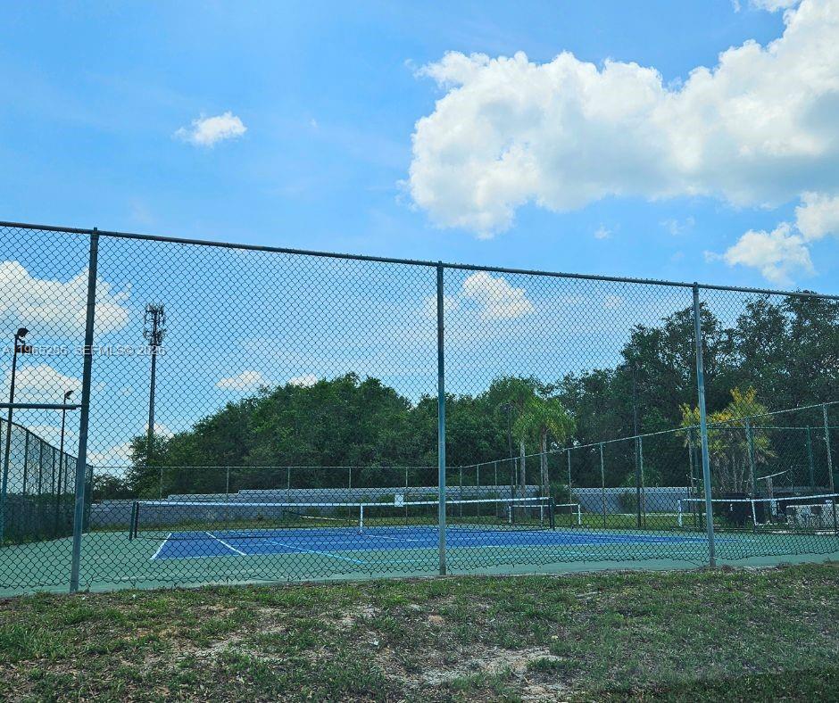 ISLAND CLUB WEST PH 02 - Residential