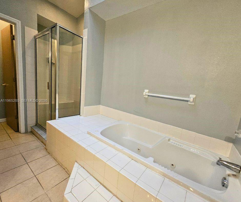 ISLAND CLUB WEST PH 02 - Residential