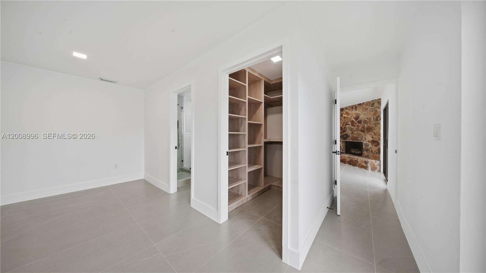 SO MIAMI HEIGHTS ADDN E - Residential