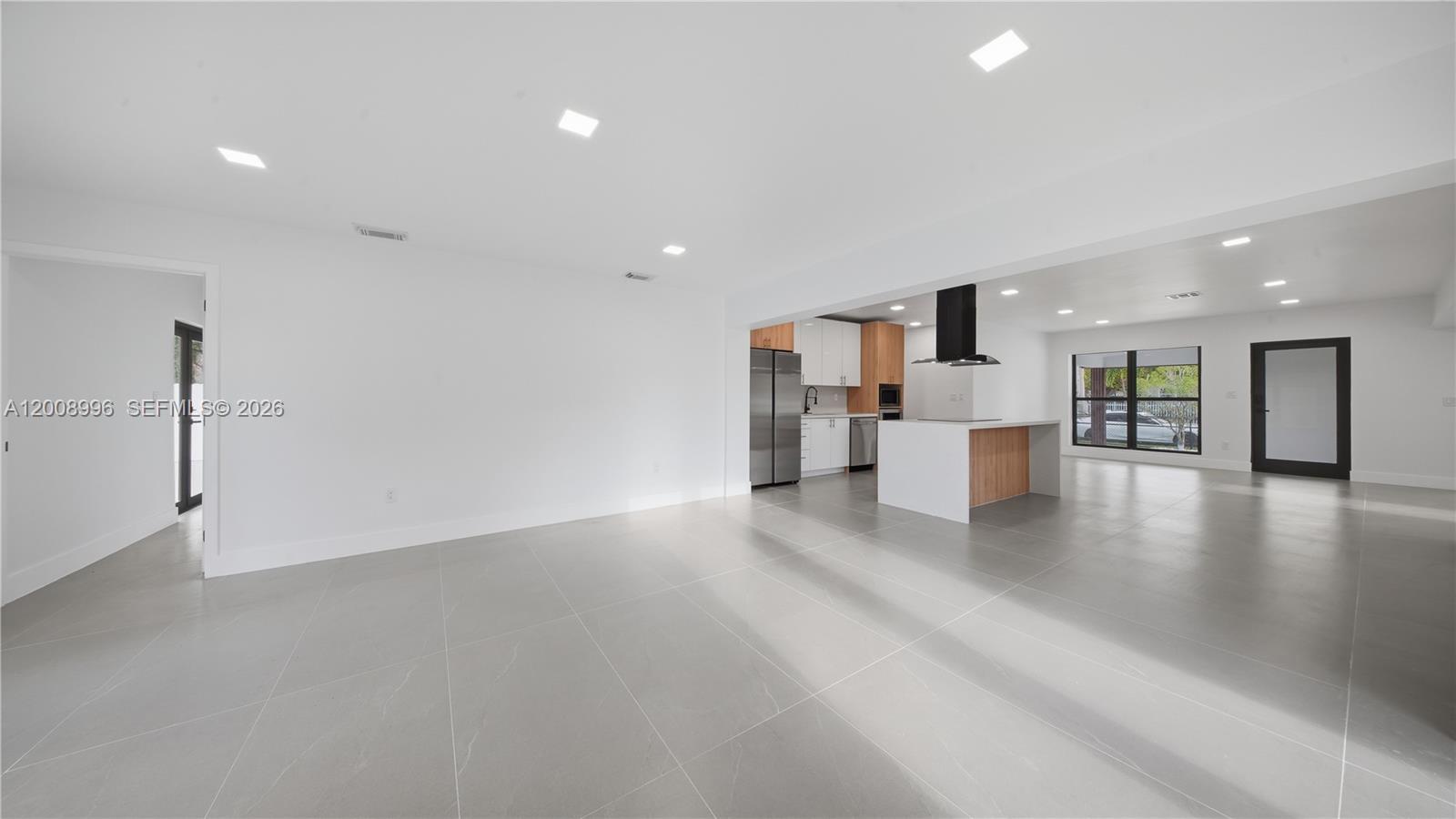 SO MIAMI HEIGHTS ADDN E - Residential