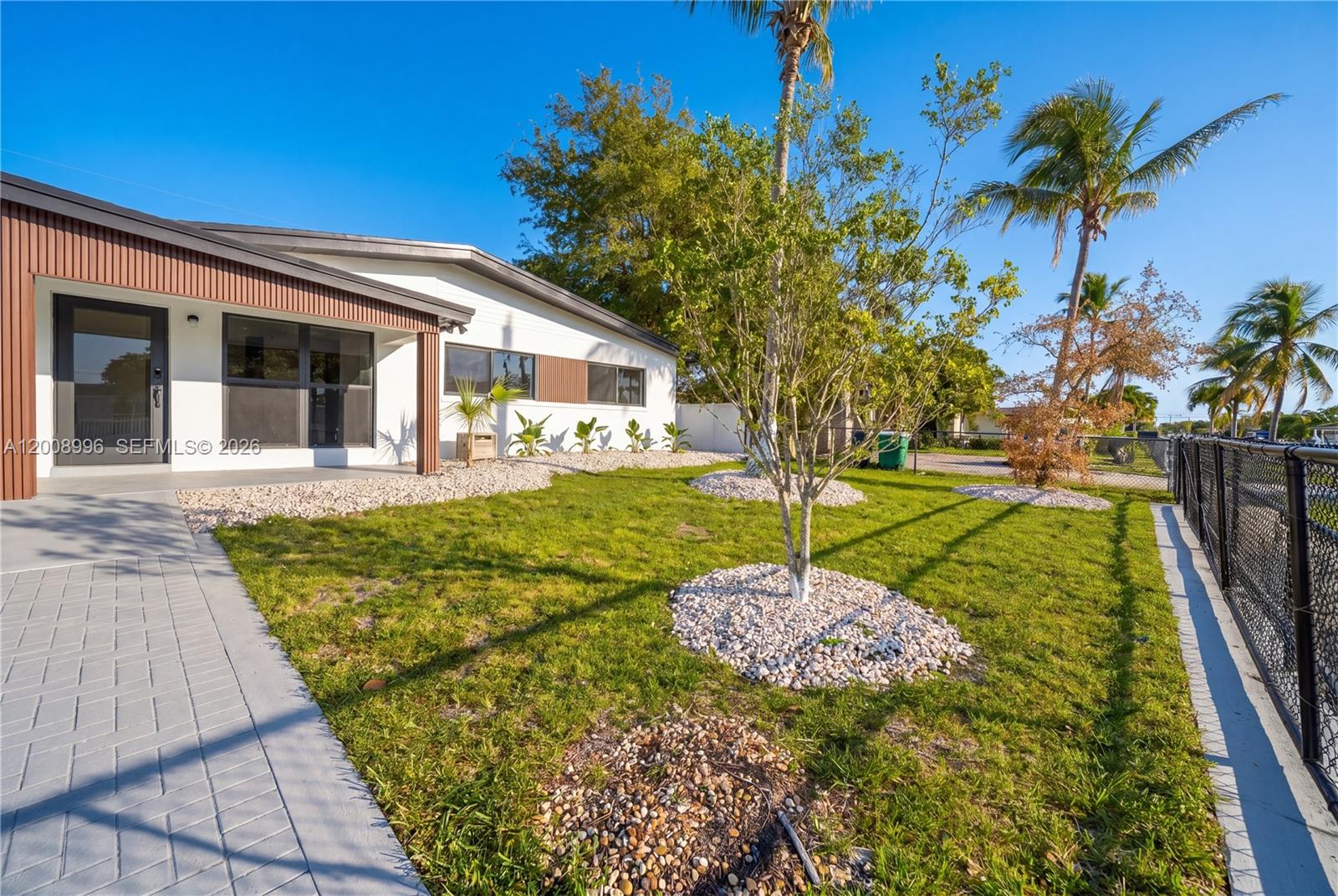 SO MIAMI HEIGHTS ADDN E - Residential