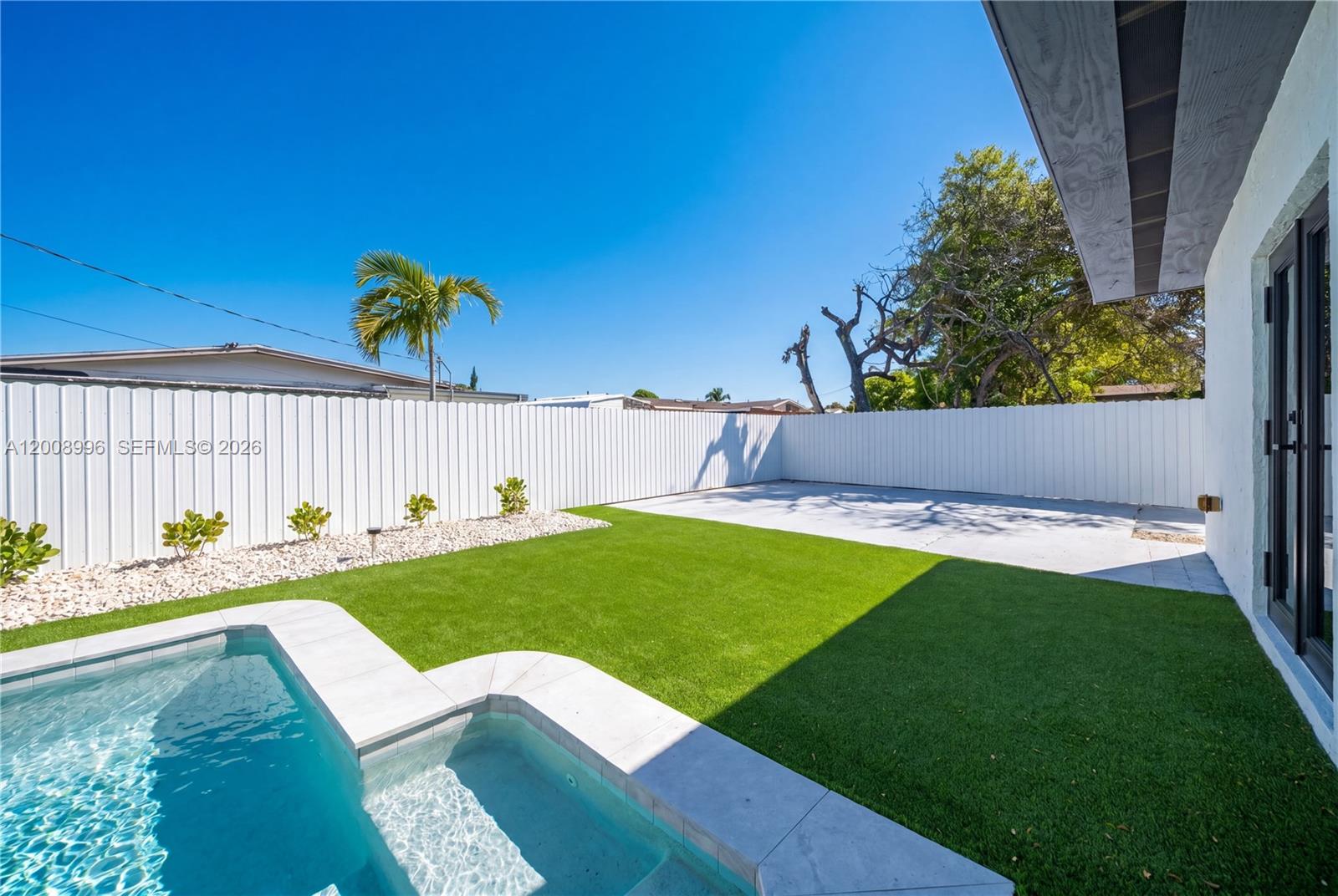 SO MIAMI HEIGHTS ADDN E - Residential