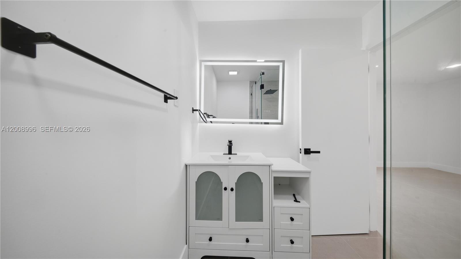 SO MIAMI HEIGHTS ADDN E - Residential