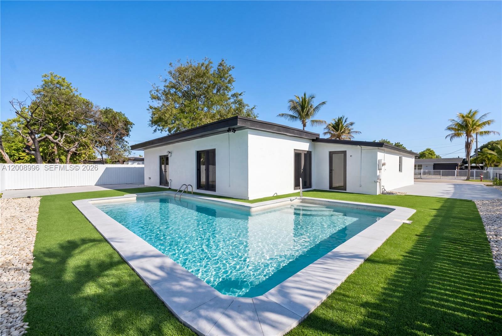 SO MIAMI HEIGHTS ADDN E - Residential