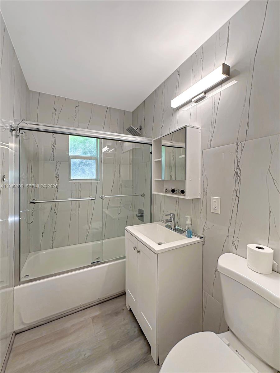 OCEANSIDE SEC ISLE OF NOR - Residential Lease