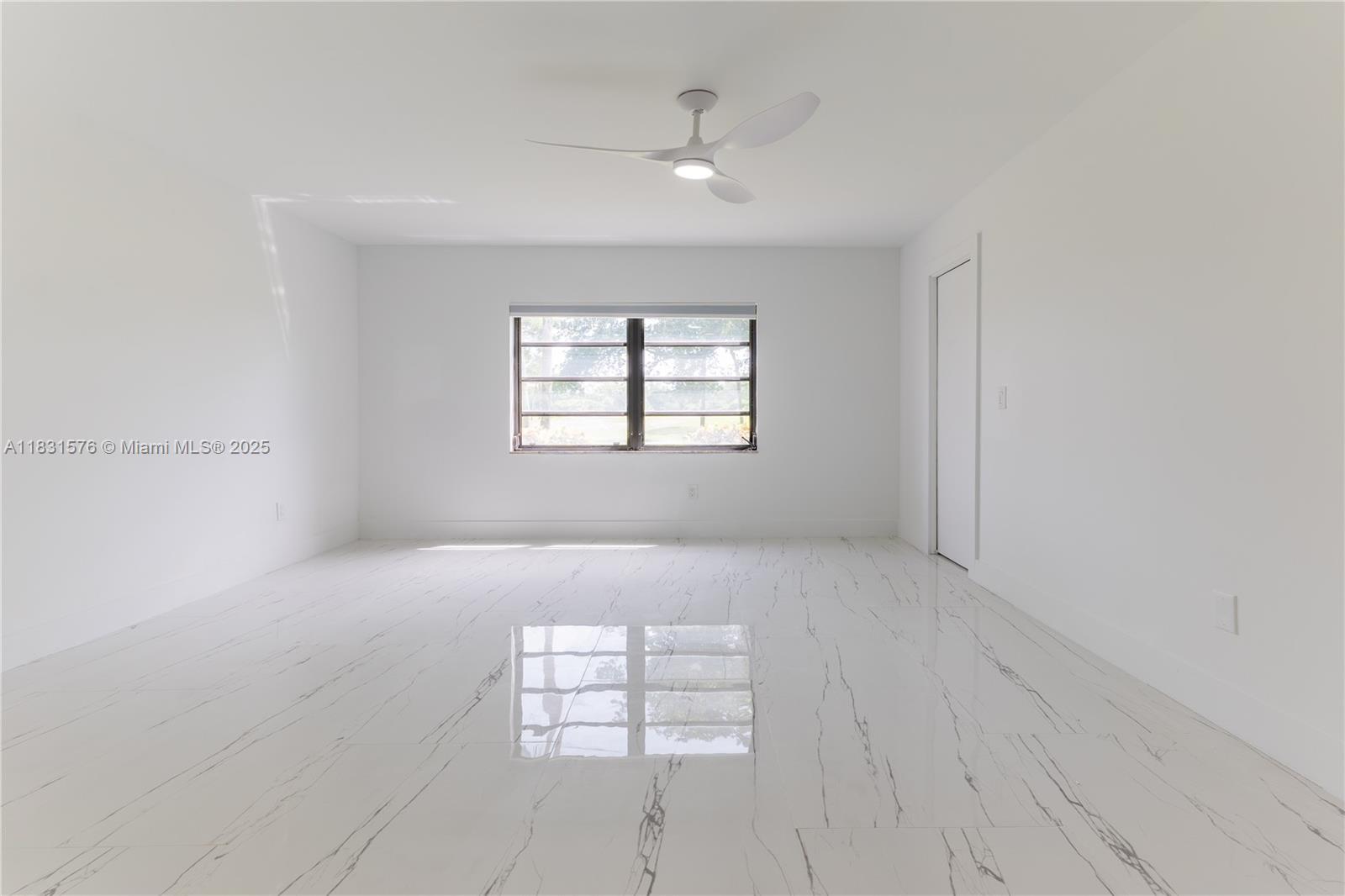 FAIRWAYS OF BOCA LAGO CON - Residential