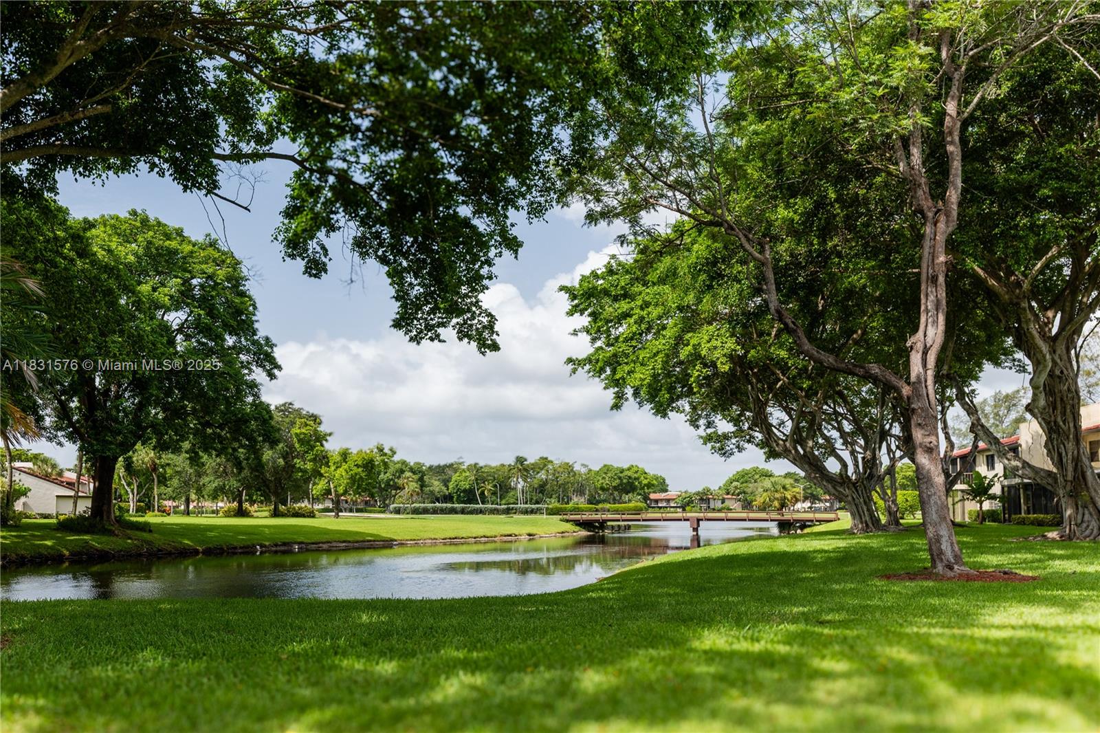 FAIRWAYS OF BOCA LAGO CON - Residential