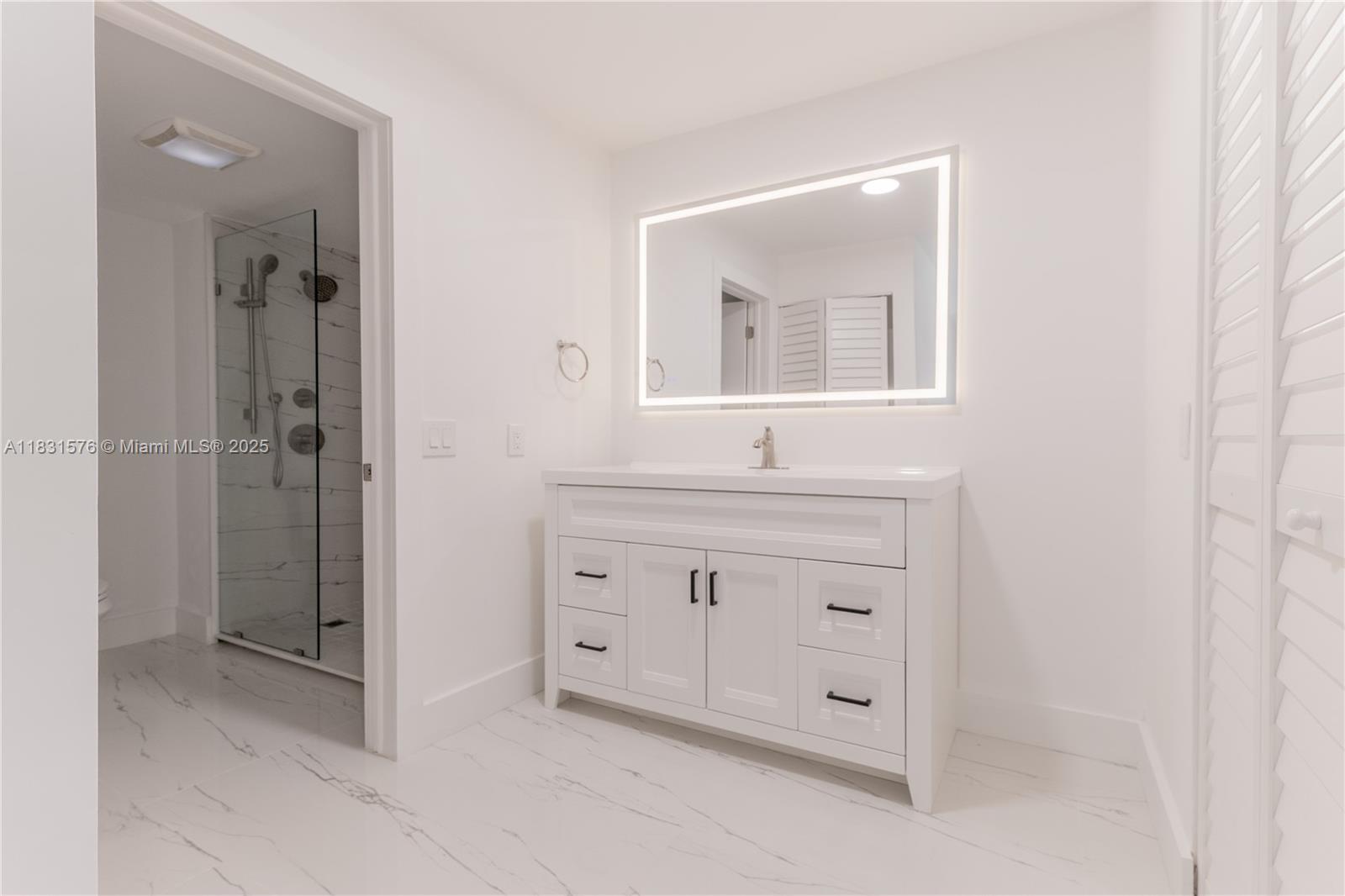 FAIRWAYS OF BOCA LAGO CON - Residential