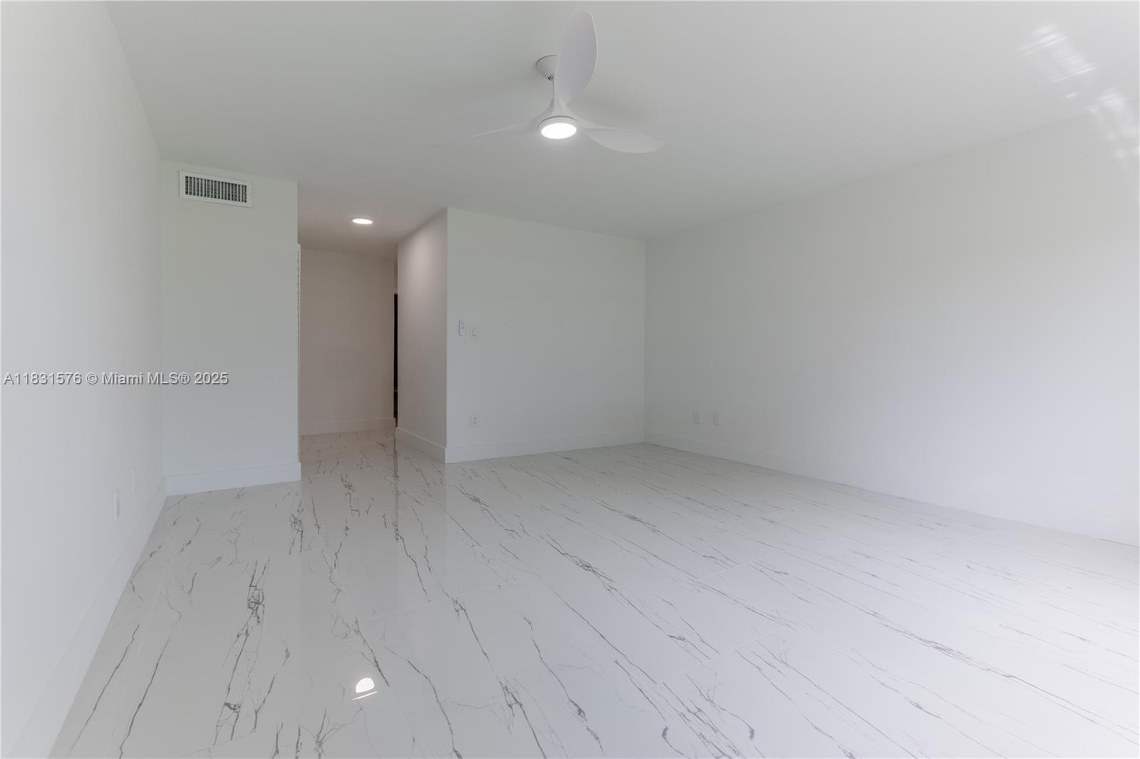 FAIRWAYS OF BOCA LAGO CON - Residential