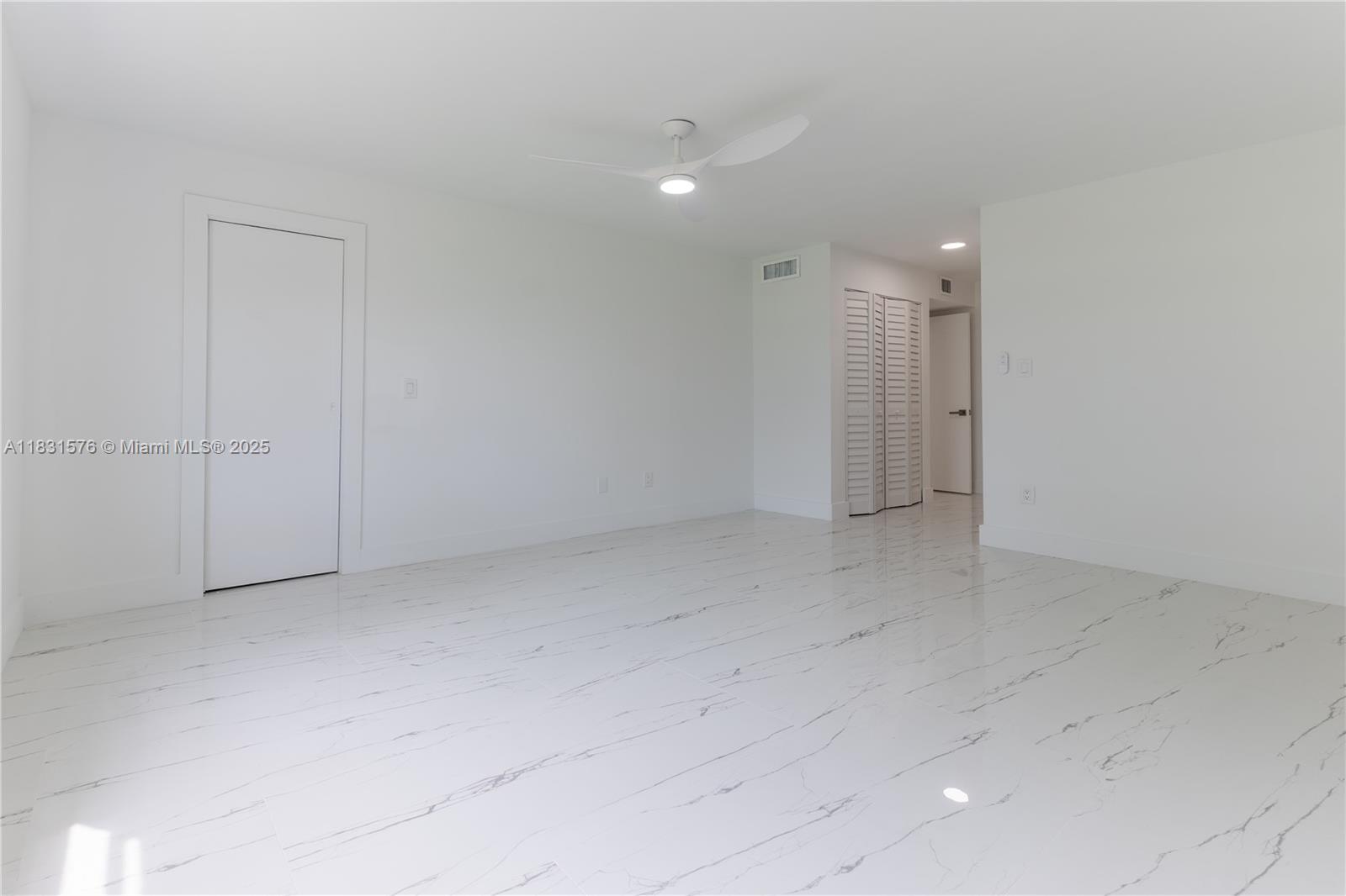 FAIRWAYS OF BOCA LAGO CON - Residential