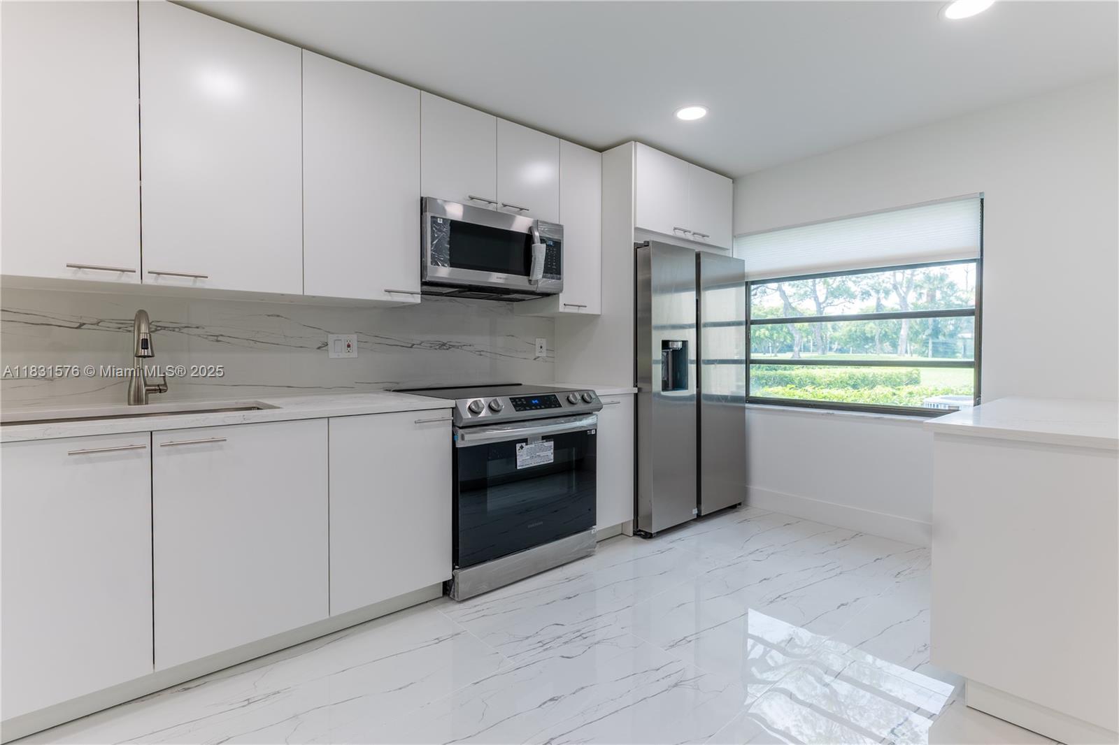 8435 Casa Del Lago C