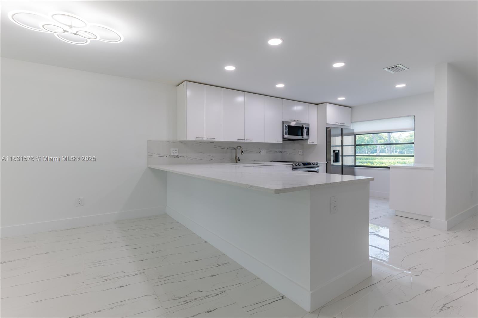 8435 Casa Del Lago C