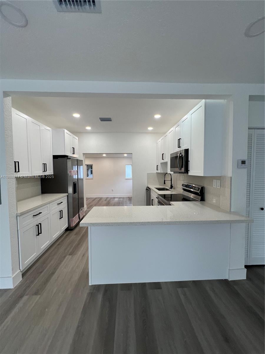 5511 NW 1st Ave 5511