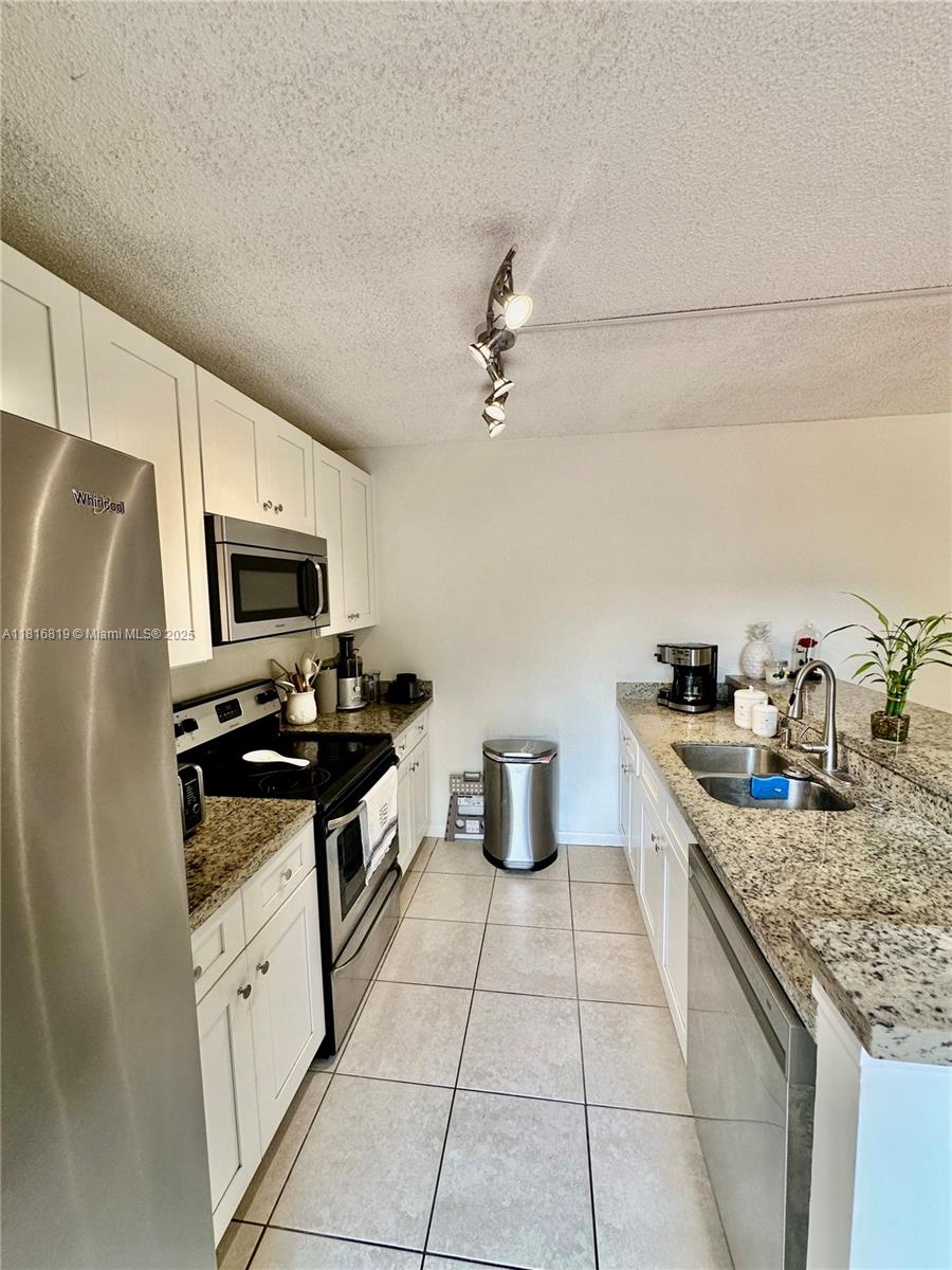 VILLAGE OF SANDALWOOD LAK - Residential