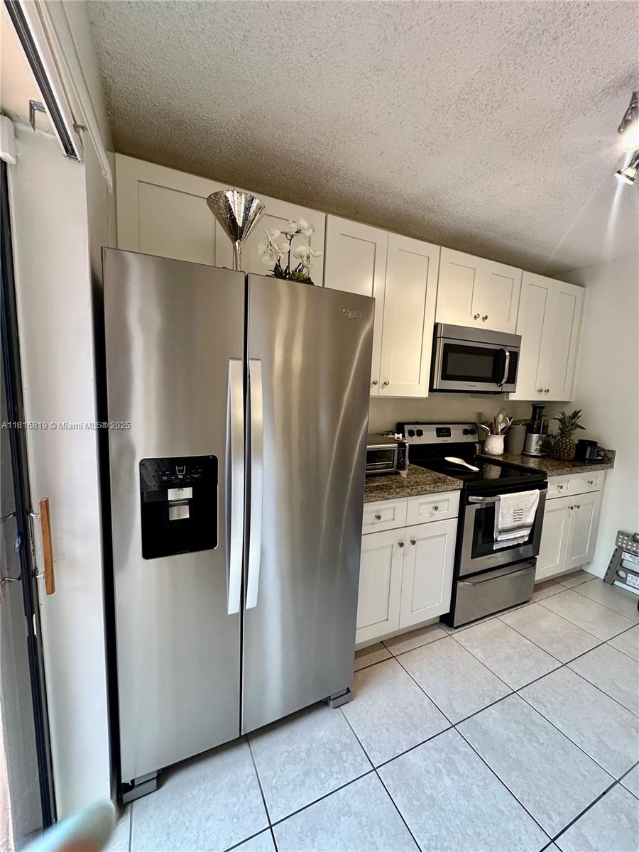 VILLAGE OF SANDALWOOD LAK - Residential