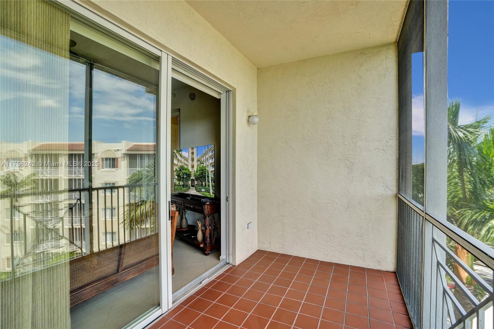 ROYAL POINT AT PALM AIRE - Residential