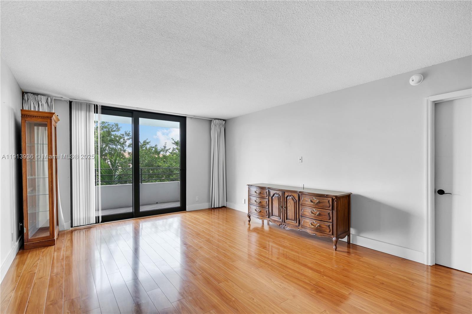 OLYMPUS CONDO PHASE - Residential